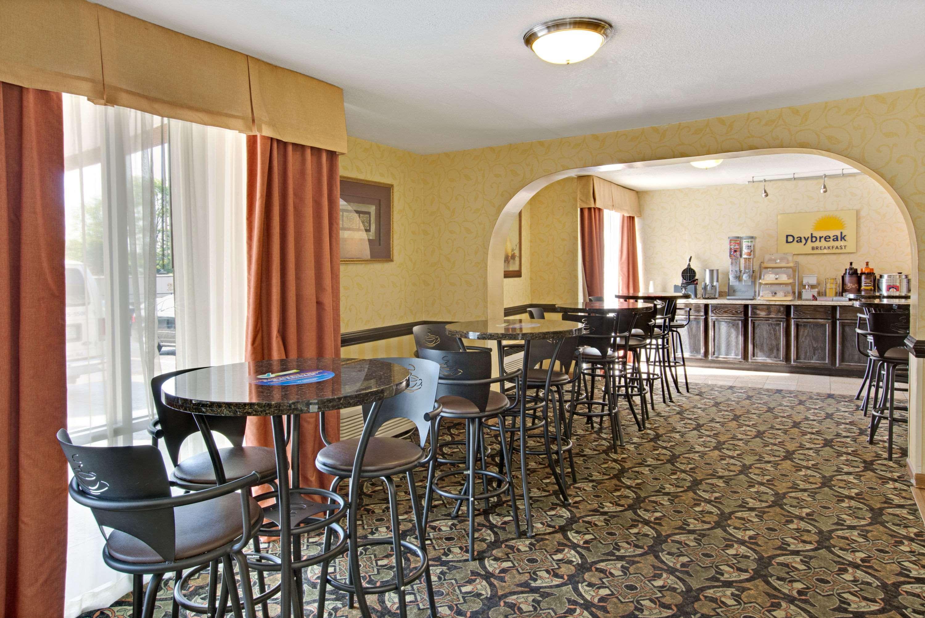 Days Inn By Wyndham Charlotte/Woodlawn Near Carowinds Exterior foto