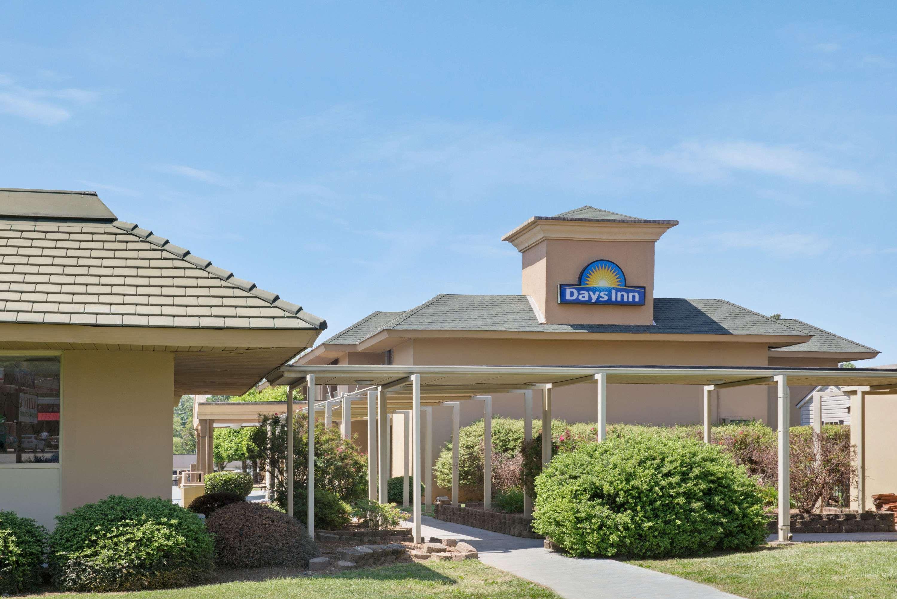 Days Inn By Wyndham Charlotte/Woodlawn Near Carowinds Exterior foto